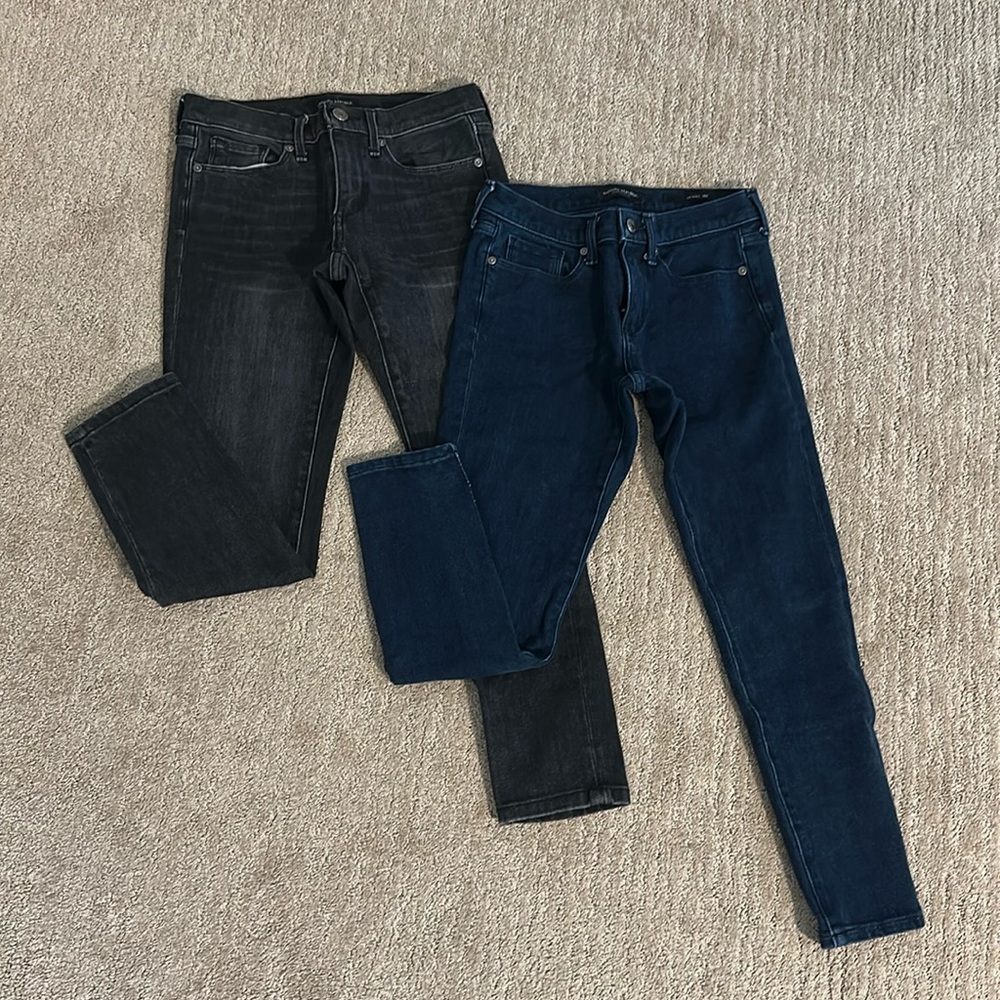 2 Women’s Banana Republic Petite Skinny Jeans